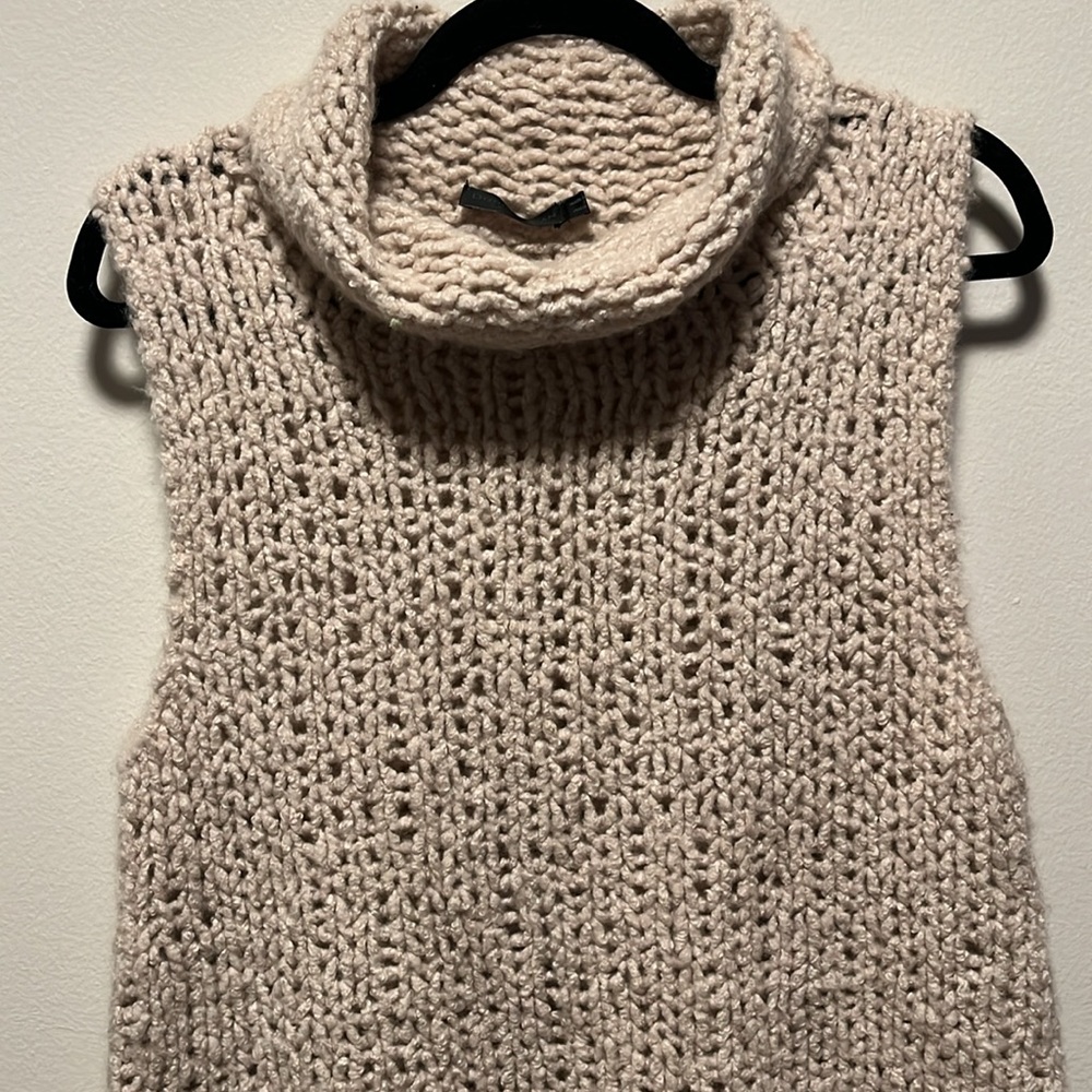 DONNA KARAN Cashmere Open Weave Turtleneck Sleeveless Sweater, Beige,Size Medium - Picture 2 of 9